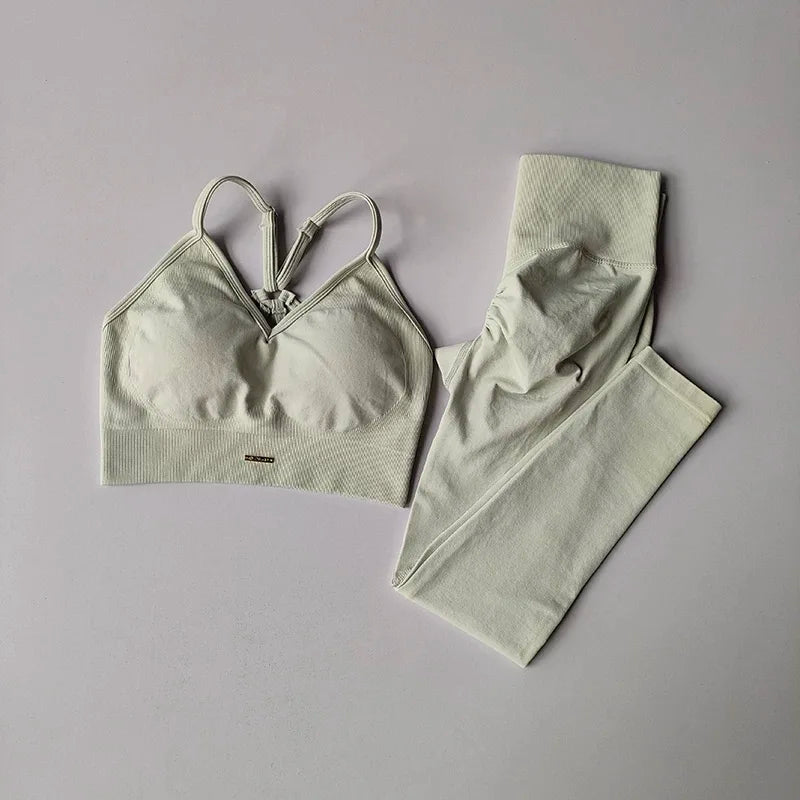 Conjunto deportivo efecto push-up para mujer – cintura alta, soporte y diseño moldeador para fitness y running