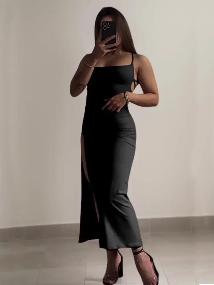 Vestido halter veraniego efecto “Spice Girl” – corte ajustado y estilo atrevido de alta tendencia