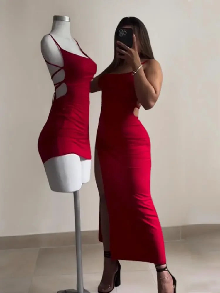 Vestido halter veraniego efecto “Spice Girl” – corte ajustado y estilo atrevido de alta tendencia