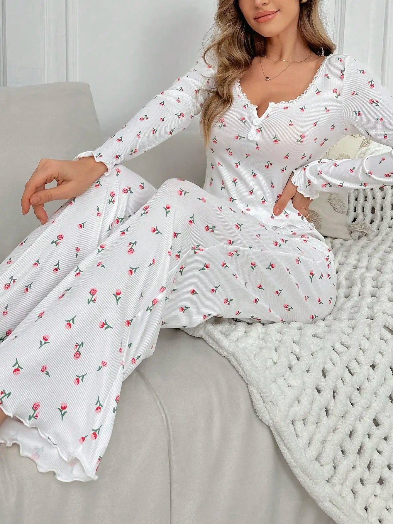 Pijama floral para mujer – conjunto de manga larga con escote en V y pantalón cómodo de cintura alta