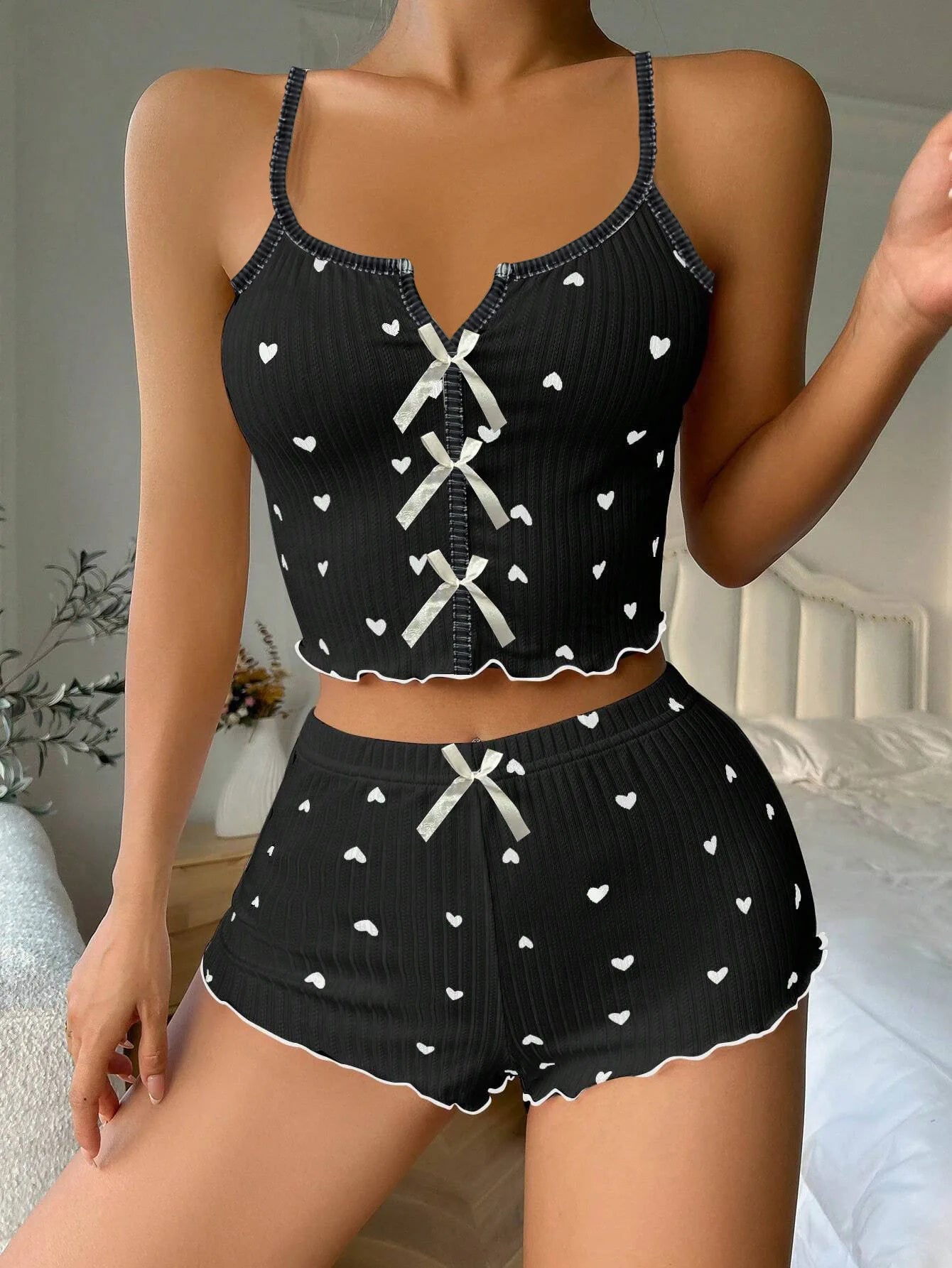 Pijama corto 2 piezas para mujer – top sin mangas y shorts blancos con estampado cute